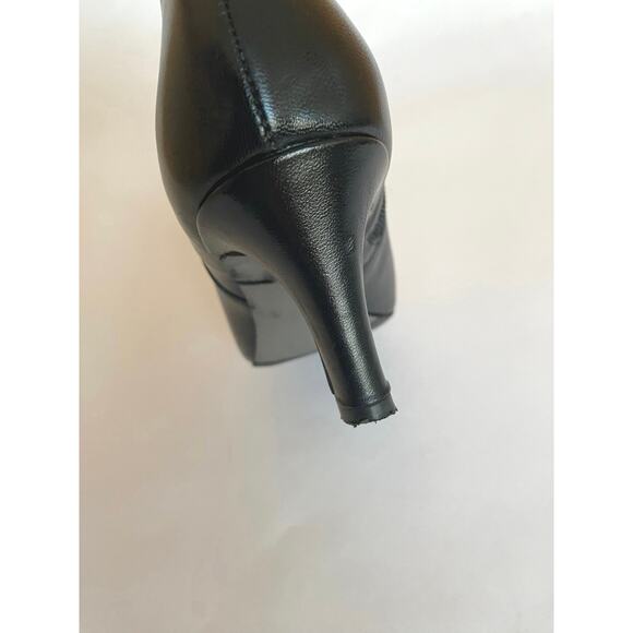 Tahari Black Leather Ankle Boot Heeled Studded Size 7M - Picture 8 of 10